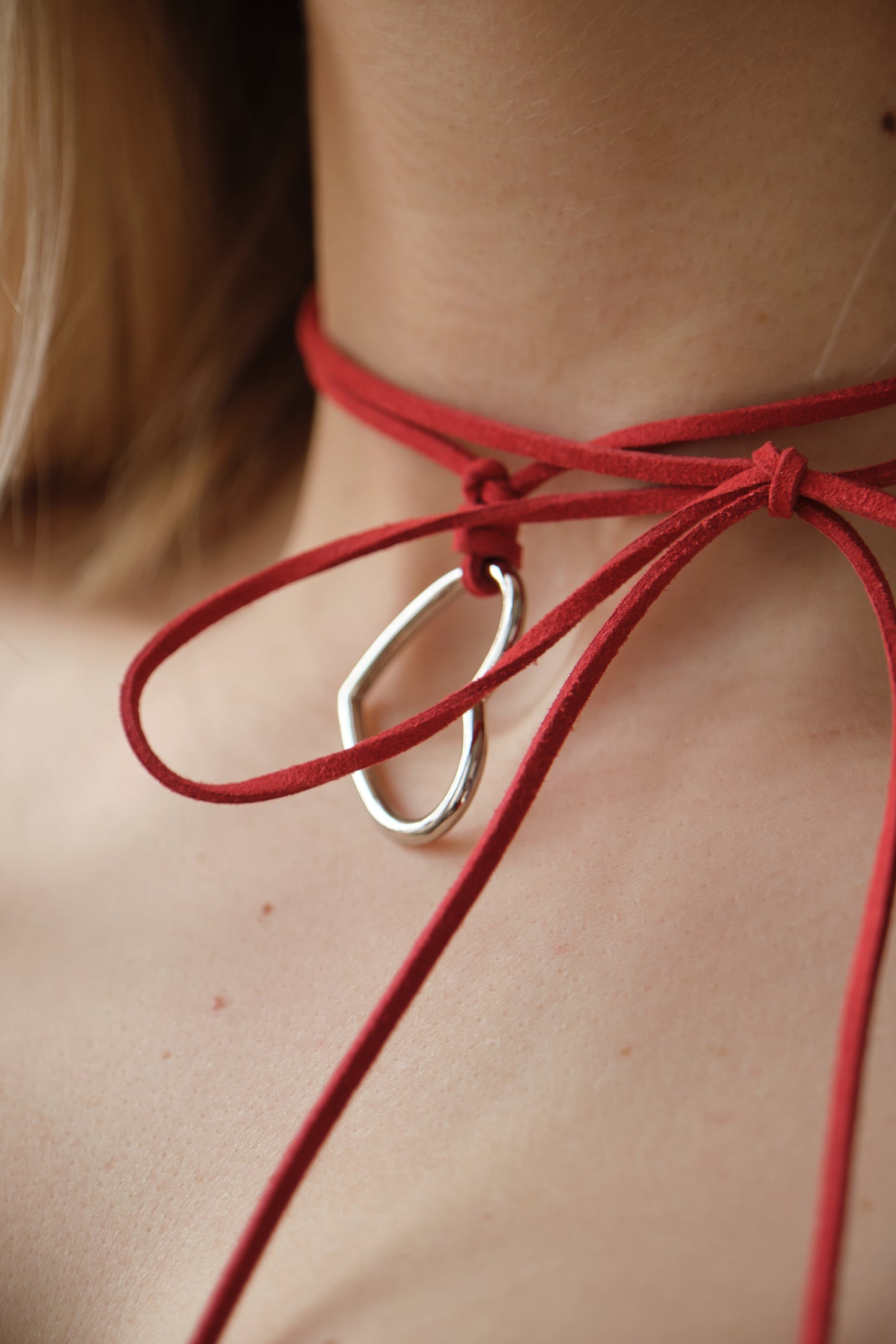 Minimalist heart choker necklace