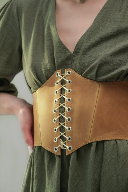 Leather underbust corset belt