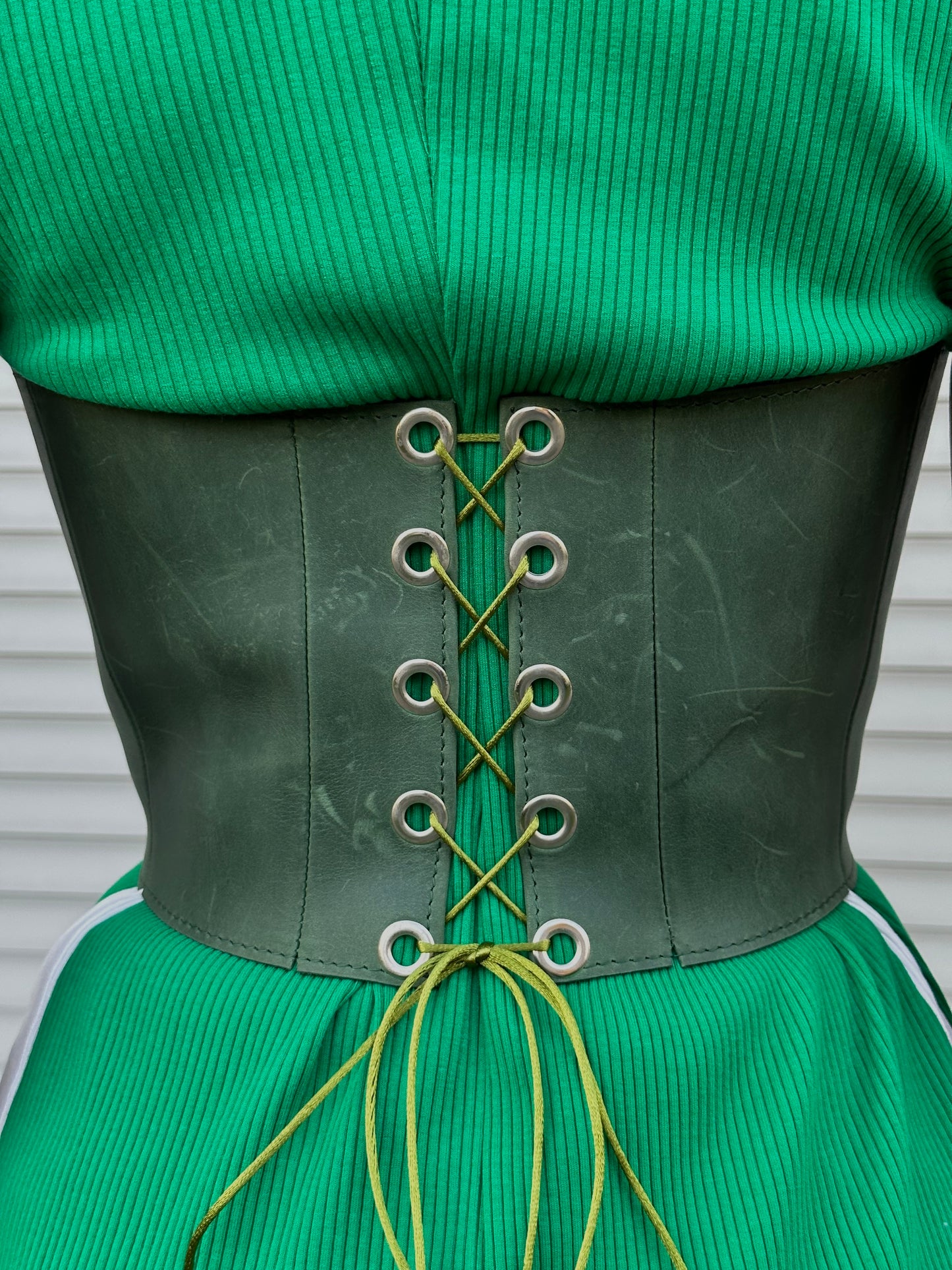 Underbust leather corset