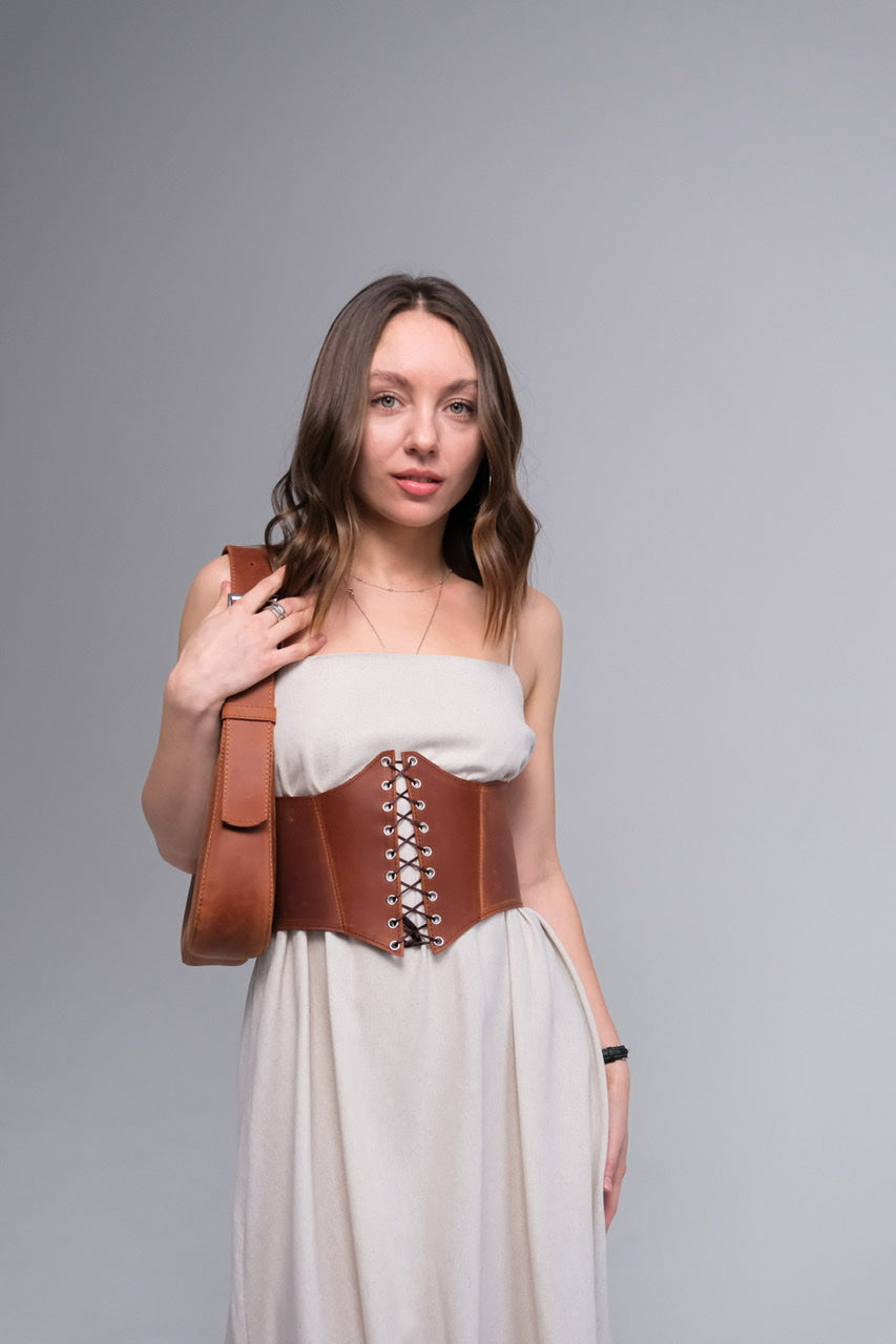 Leather underbust corset belt