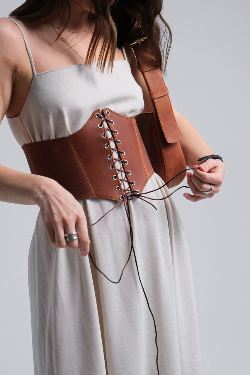 Leather underbust corset belt