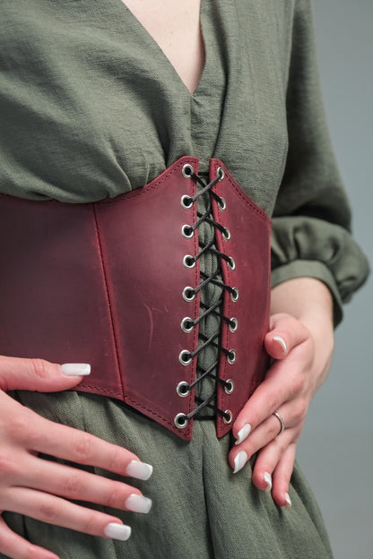 Leather underbust corset belt