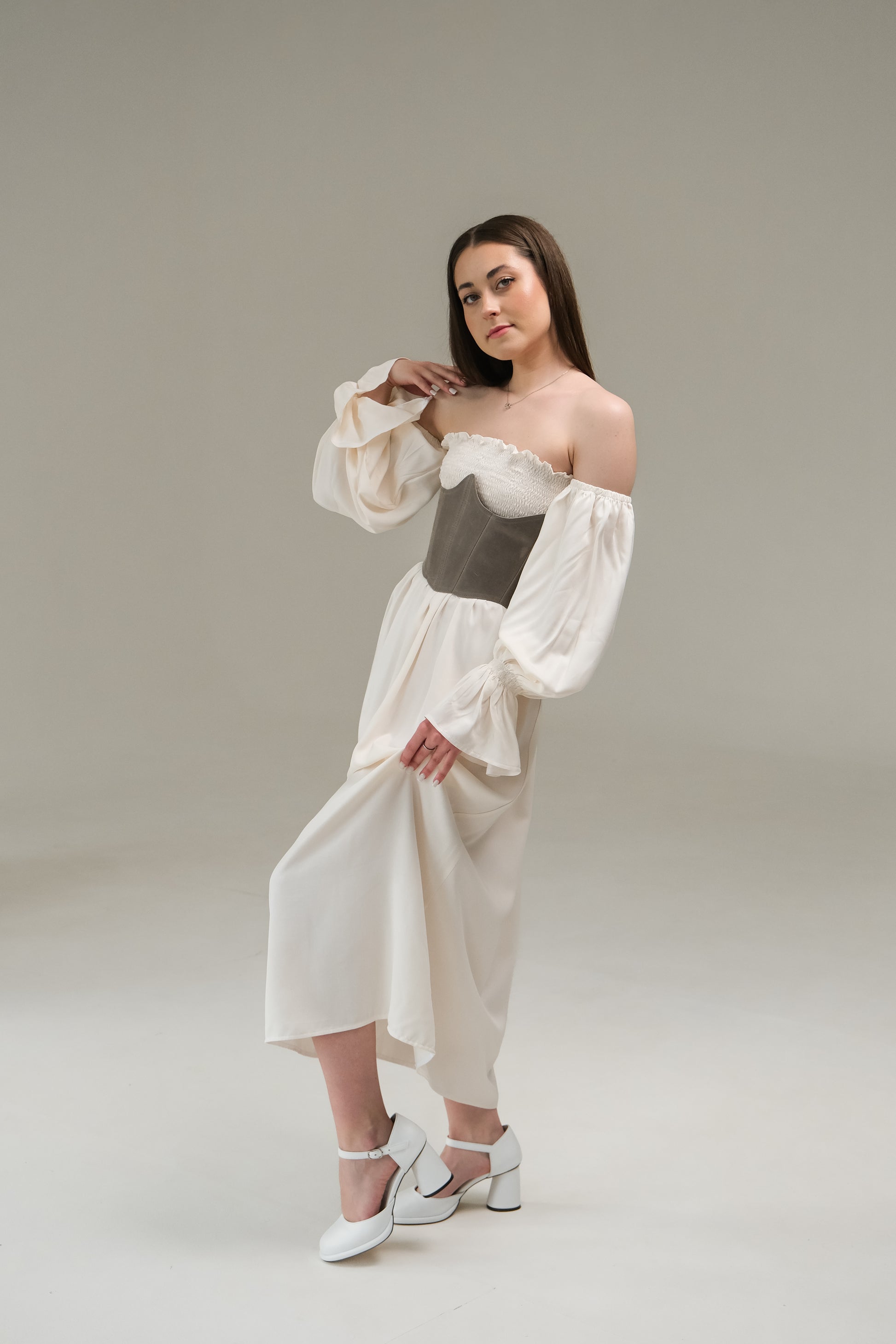 underbust leather corset, structured waist shaping corset belt, boned leather waist cincher, brown leather corset top, handmade fashion corset, sculpted silhouette, minimalist structured bodice