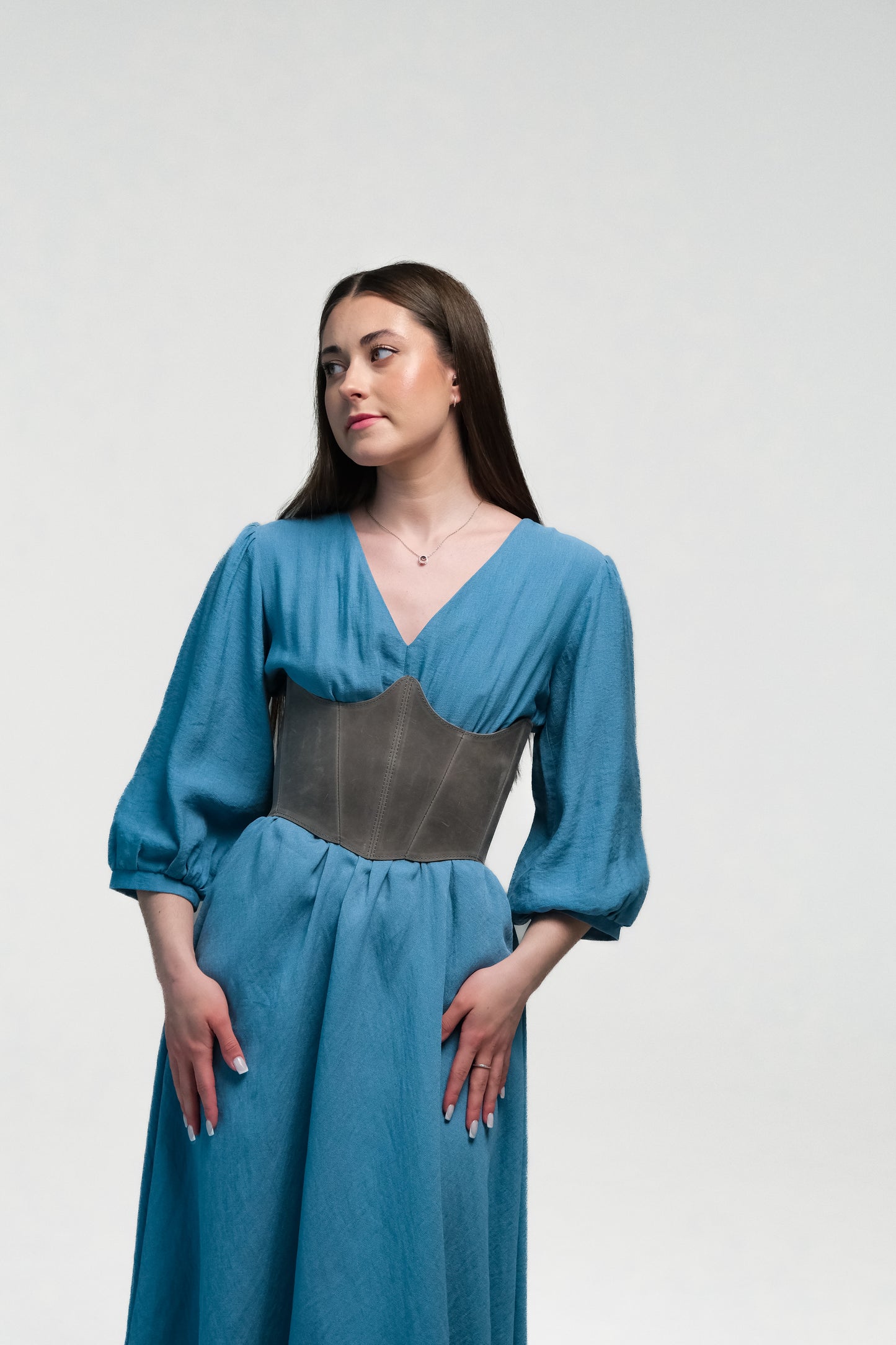 underbust leather corset, structured waist shaping corset belt, boned leather waist cincher, brown leather corset top, handmade fashion corset, sculpted silhouette, minimalist structured bodice