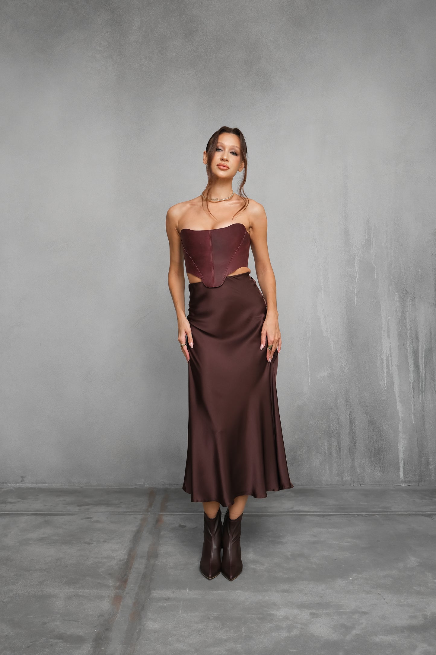 Бордовий корсет-бюстьє – Топ у стилі Ренесансу