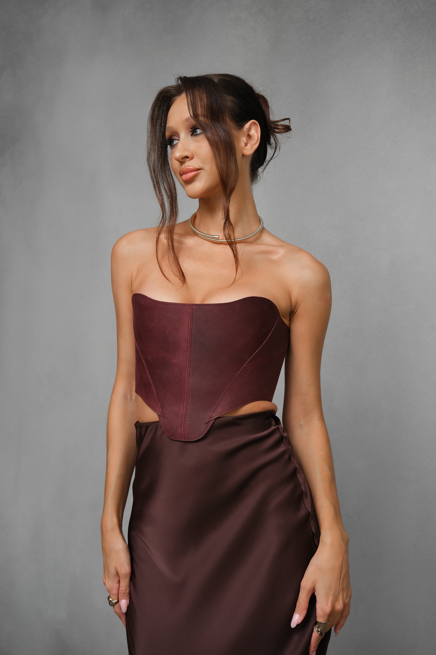 Бордовий корсет-бюстьє – Топ у стилі Ренесансу