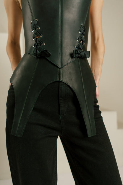 Black Leather Peplum Basque Belt – Structured Waist Corset Belt