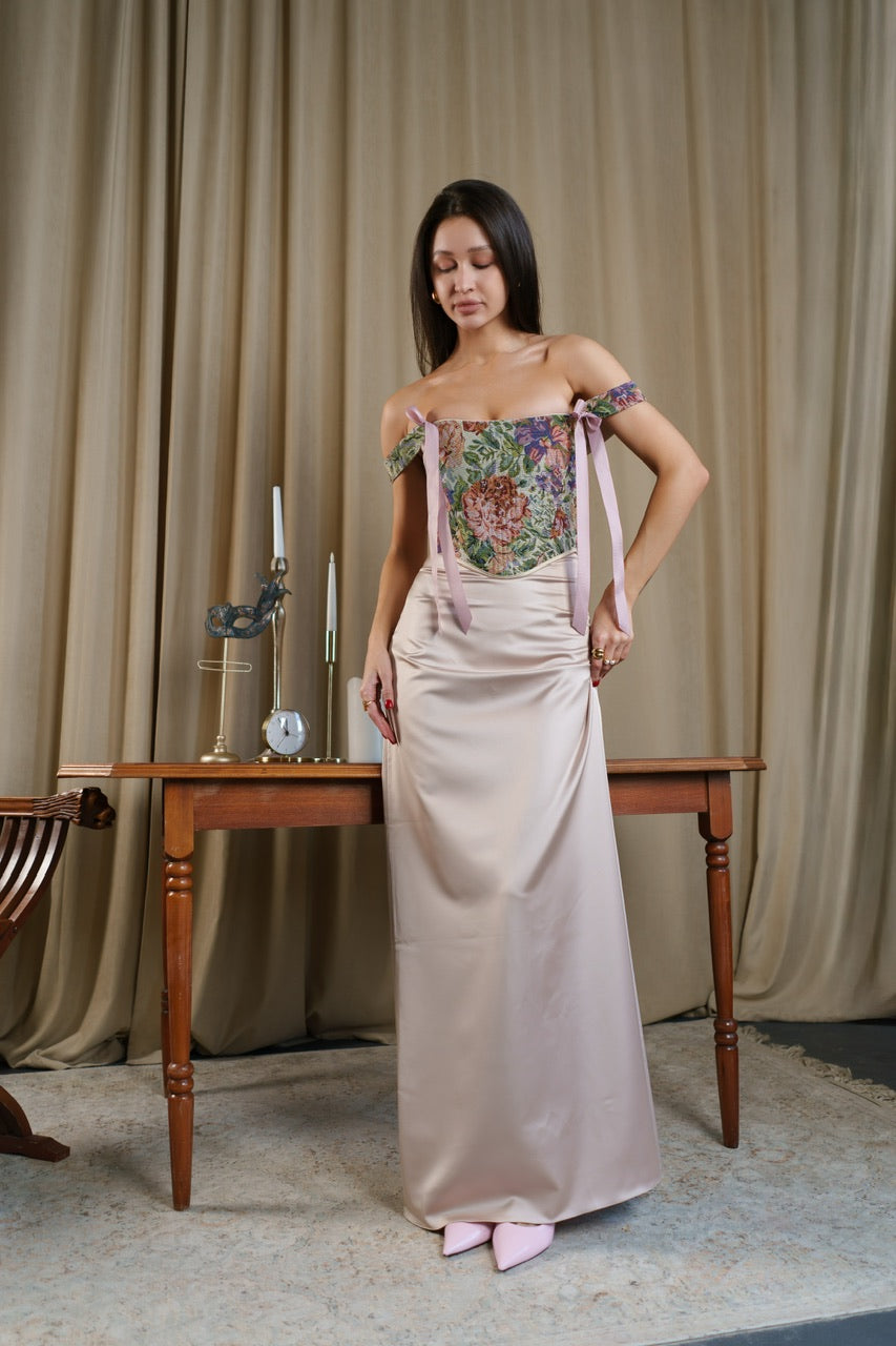 Green floral corset top, structured boned bodice, reversible lace up corset, off shoulder ribbon straps, waist shaping silhouette, handmade custom size corset, renaissance fair outfit, botanical tapestry top, romantic evening styling
