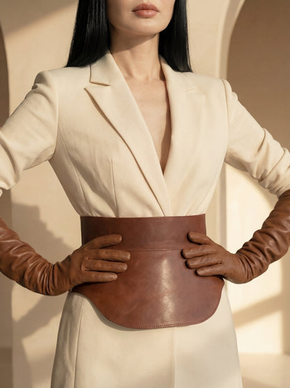 Пояс із баскою зі шкіри коньячного кольору – архітектурний корсет-баска