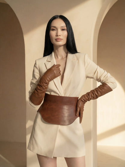 Пояс із баскою зі шкіри коньячного кольору – архітектурний корсет-баска