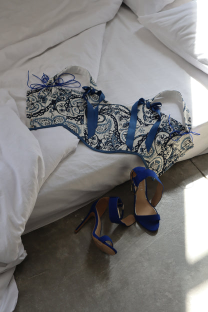 Renaissance corset top, reversible jacquard tapestry corset, structured boned bodice, off shoulder neckline, lace up back closure, waist shaping silhouette, ribbon strap detailing, handmade custom size corset, renaissance fair outfit, festival styling, gothic romantic look, evening statement piece, photoshoot or wedding corset