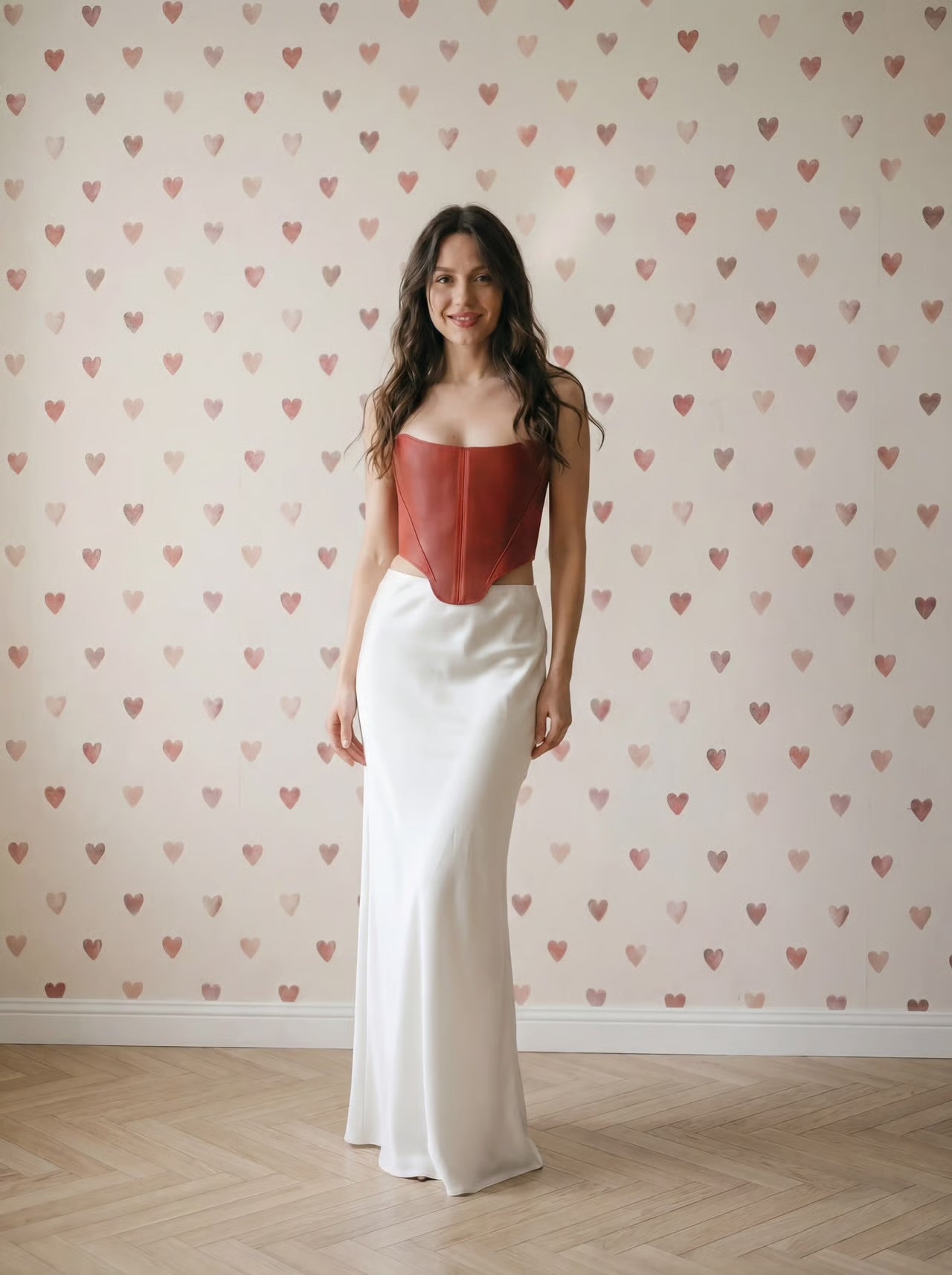 Червоний корсет над грудьми – Топ у стилі Ренесанс