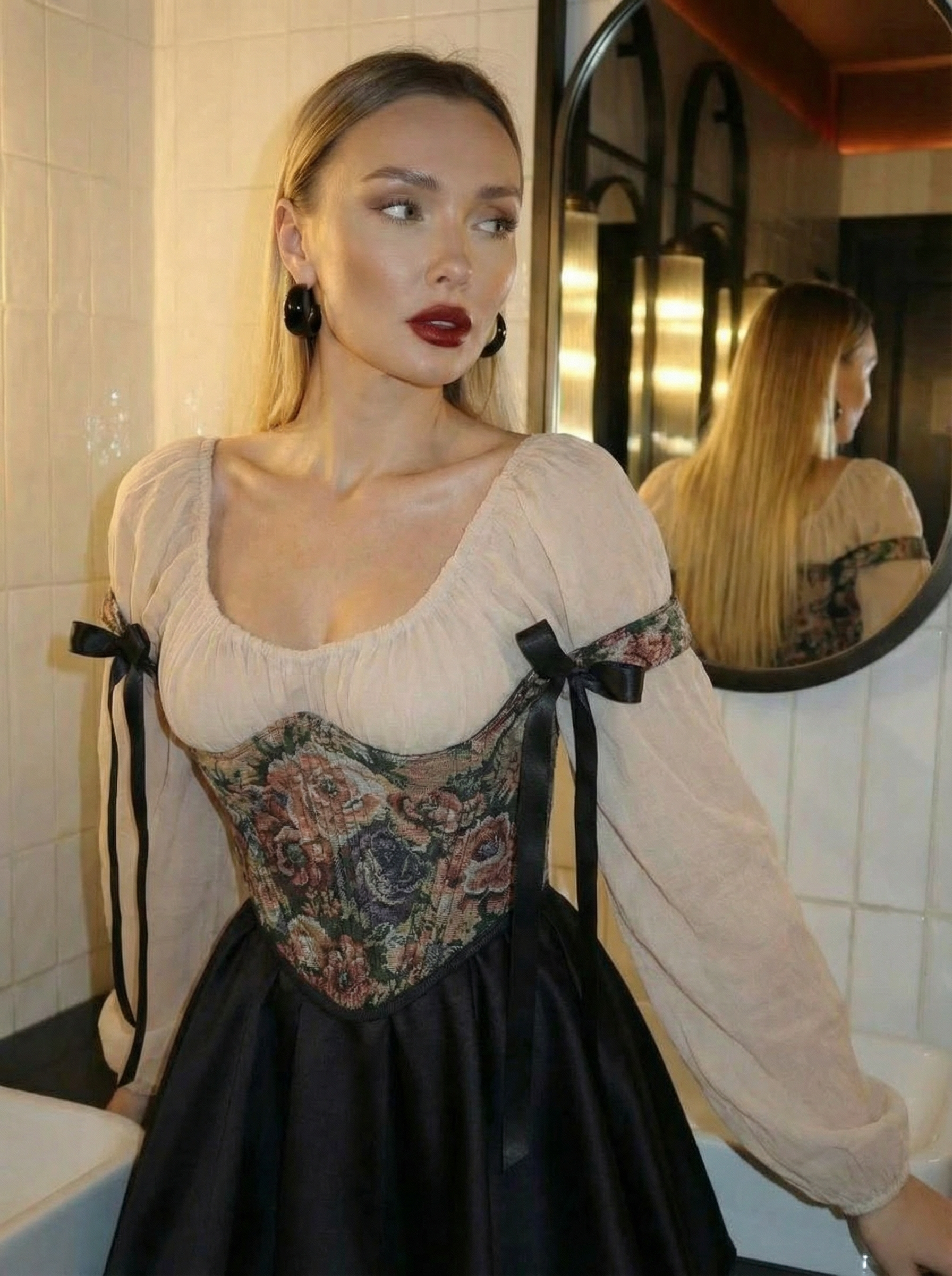 Brown floral underbust corset with straps, structured boned bodice, lace up waist corset, dark tapestry floral design, ribbon shoulder detail, waist shaping silhouette, handmade custom size corset, renaissance outfit, gothic evening styling
