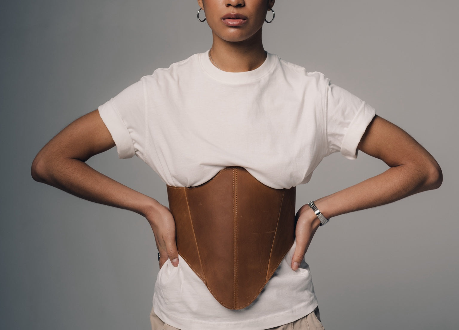 Beige long leather underbust corset belt front look
